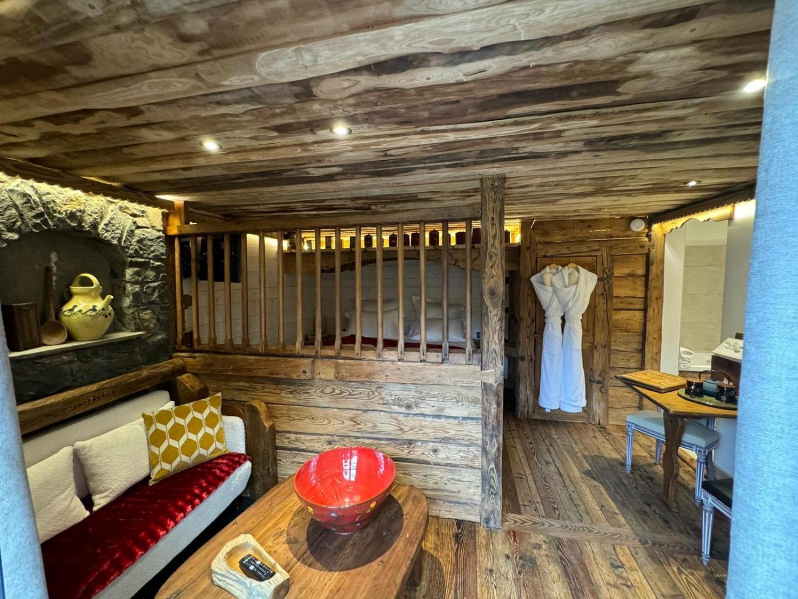 Marc Veyrat Hotel Megeve Luaran gambar