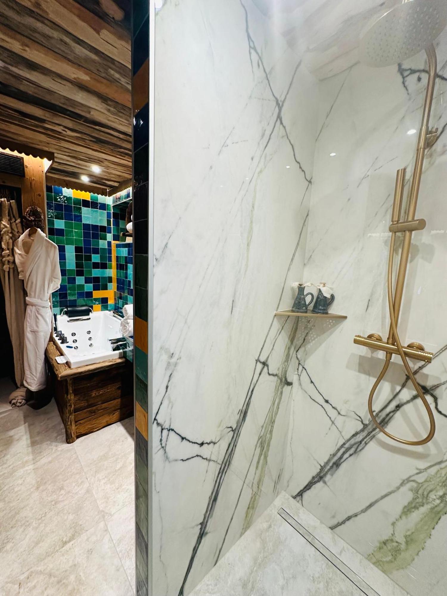 Marc Veyrat Hotel Megeve Luaran gambar
