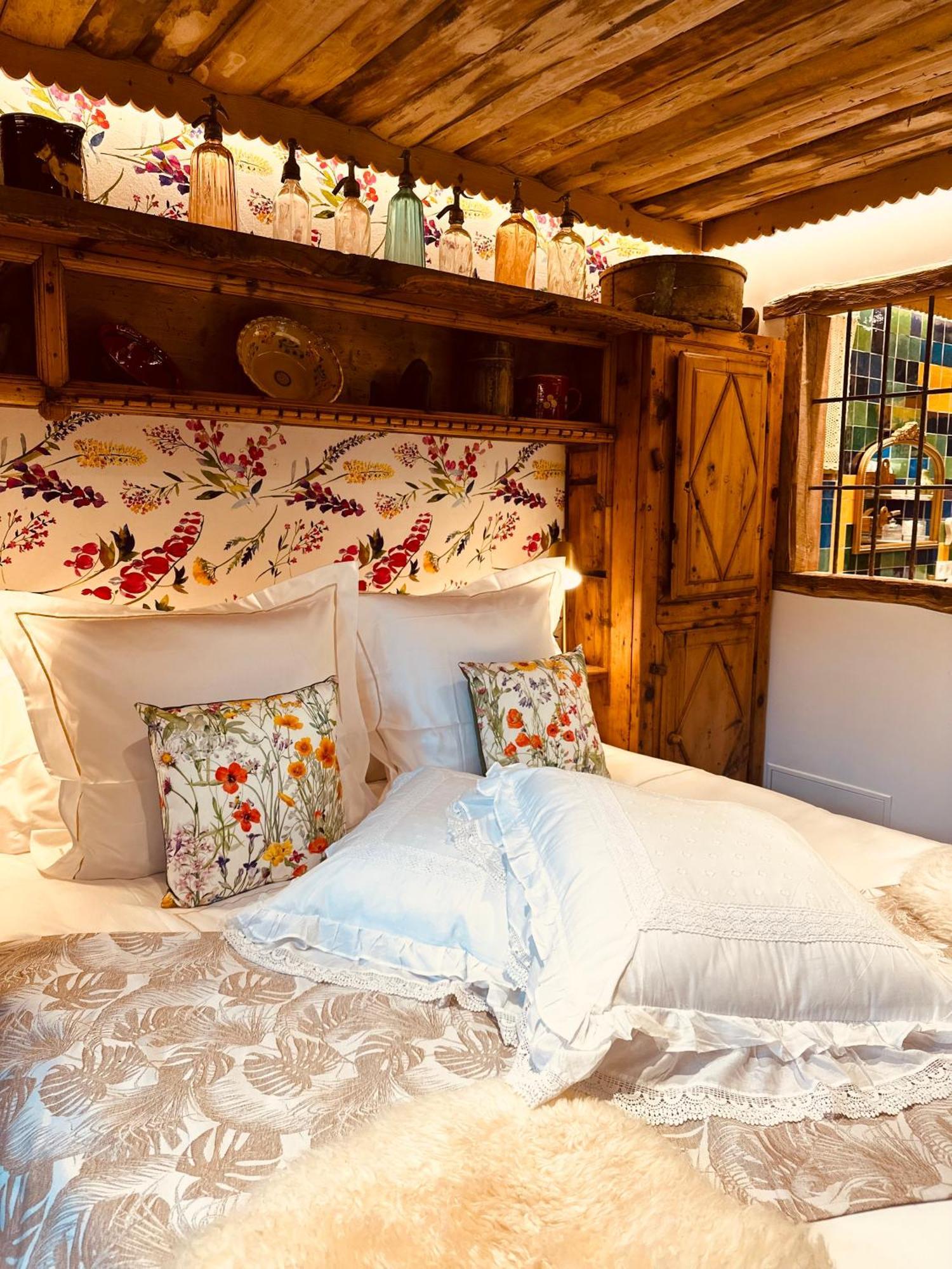 Marc Veyrat Hotel Megeve Luaran gambar